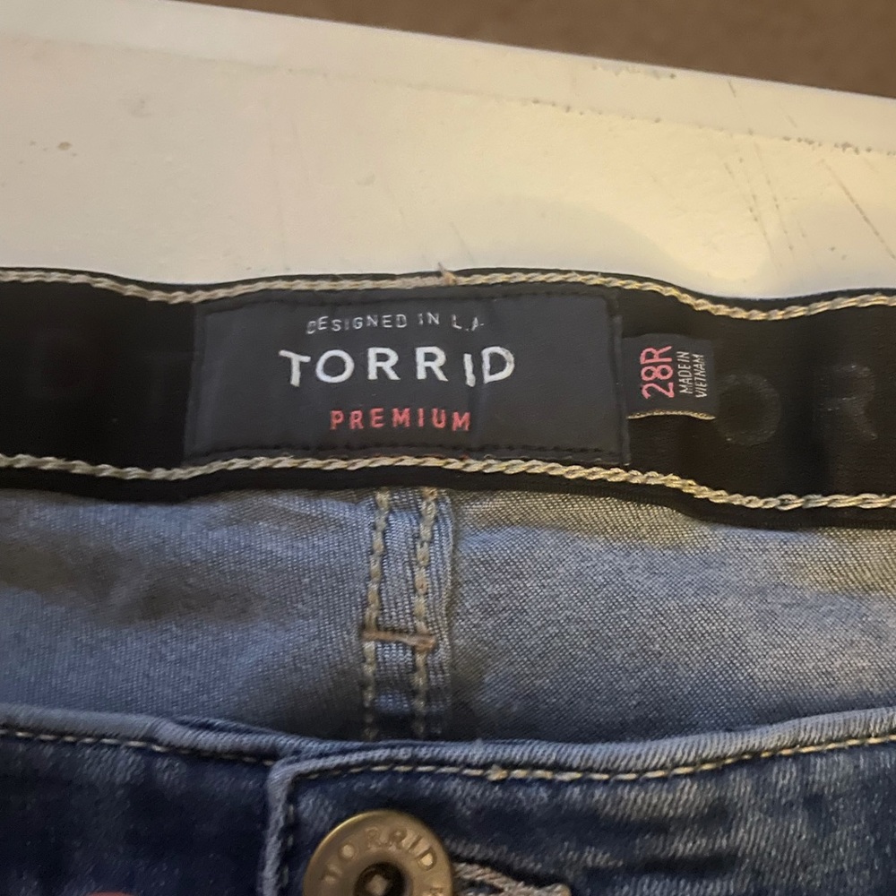 Torrid SkyHigh Skinny Size 28R